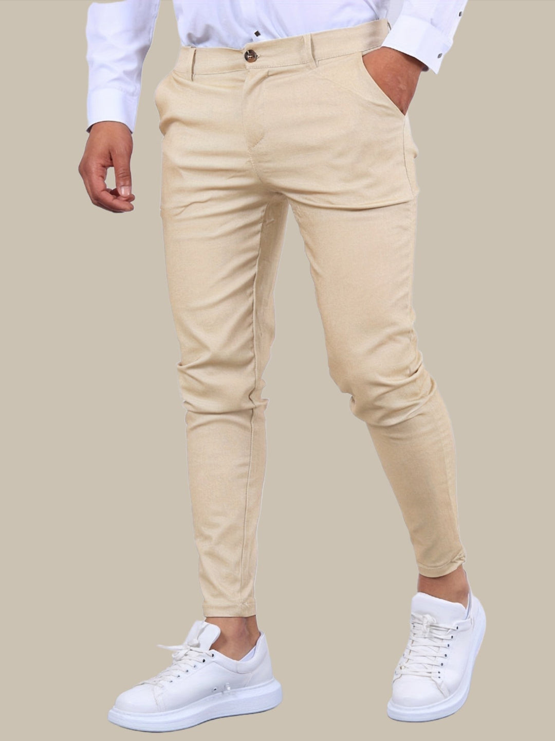 Herren Chinohose Skinny Fit in Dunkelblau, elegant und modern für den stilbewussten Mann.
