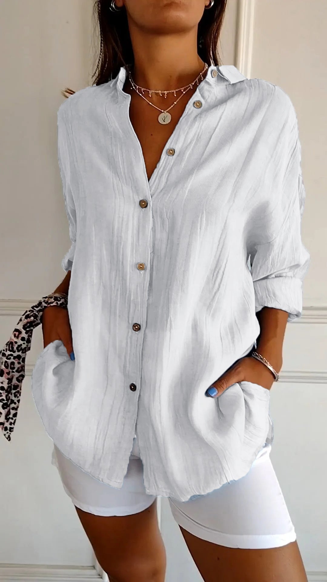 Elegante Damenbluse für Business & Freizeit. Vielseitiges, klassisches Langarm-Oberteil für Frauen.