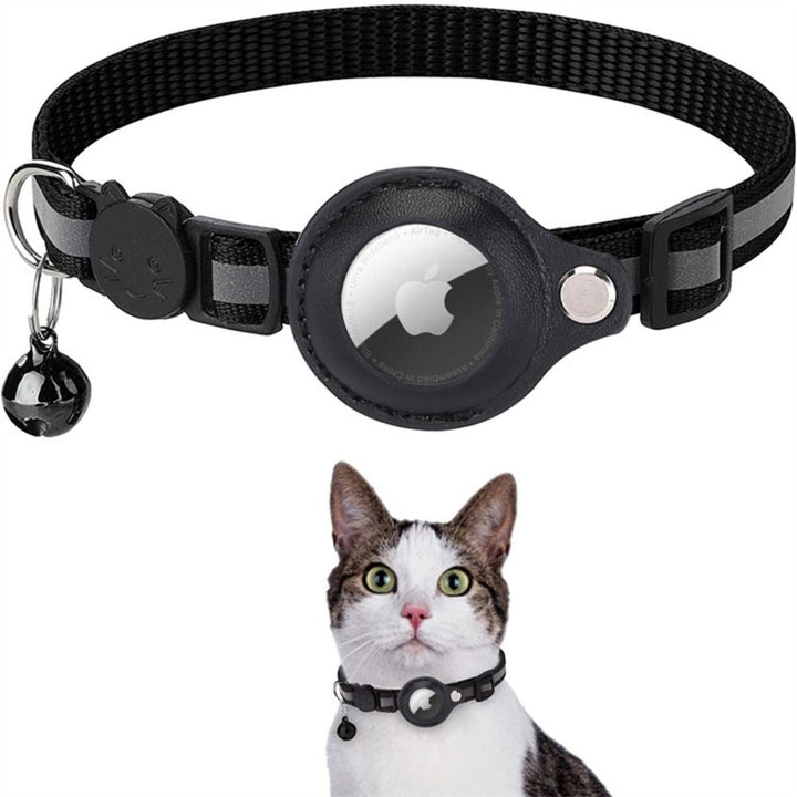 Schwarzes Katzenhalsband mit GPS-Halterung und Sicherheitsverschluss; wichtiges Tierzubehör.