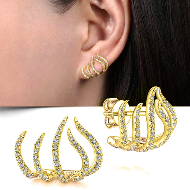 Moderne Damen Ohrstecker mit Zirkonia-Kristallen im Klauen-Design. Stilvoller Schmuck für einen eleganten Look.