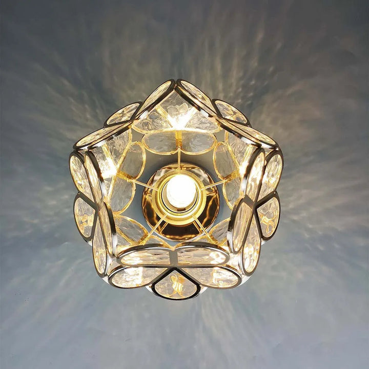 Moderne Glas-Blumenleuchte, perfekte Deckenbeleuchtung für Eingangsbereich und Flur. Mit künstlerischem Charme.