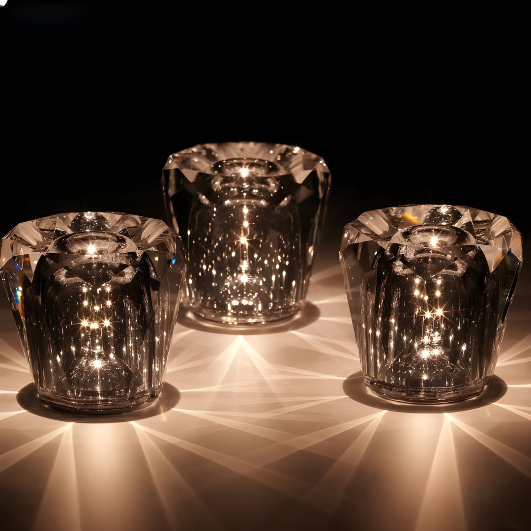 Kristall-LED-Tischlampe mit Akku, schafft ein luxuriöses & indirektes Licht für Wohnräume.