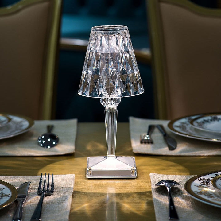 Vielseitige Kristall-Nachttischlampe mit LED. Ideal als moderne Wohnzimmerlampe mit Touch-Funktion.