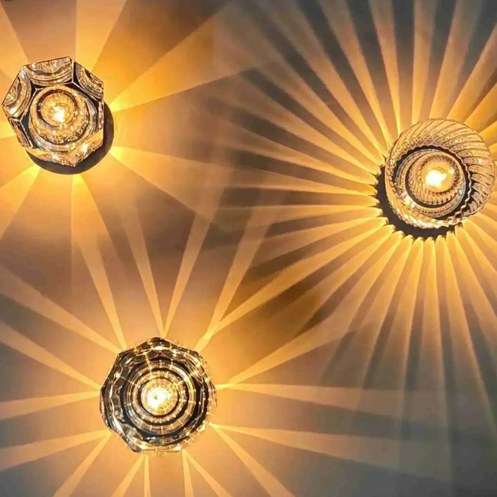 Elegante LED Tischlampe in Diamantoptik, kabellos, wiederaufladbar, für stilvolles indirektes Licht.