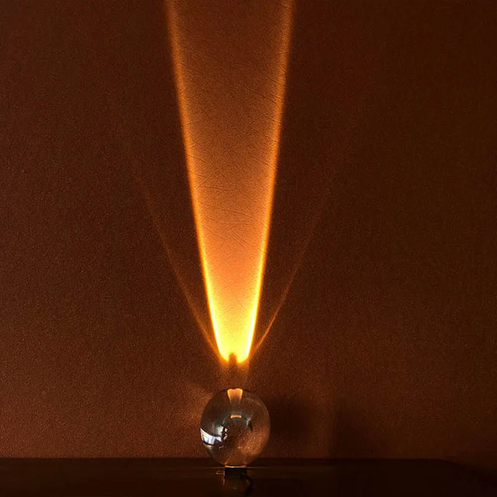 Die Kristall Auge Lampe projiziert faszinierende Sterne, eine magische Tischlampe für Entspannung.