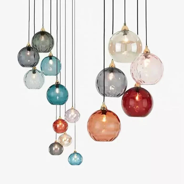 Designlampe: stilvolle Glas-Kugel-Pendelleuchte, moderne Beleuchtung für Wohnzimmer. Schafft eine tolle Atmosphäre.