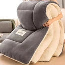 Gesteppte Winterdecke aus weichem Flanell, doppellagig und atmungsaktiv, für ein warmes Schlafzimmer.