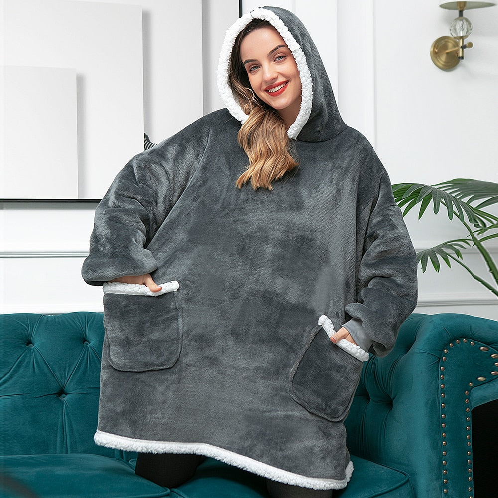 Stilvoller Deckenpullover in neutraler Farbe, passend für jedes Geschlecht.