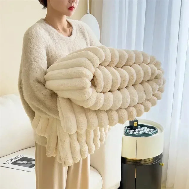 Flauschige Kuscheldecke: Superweich & warm für gemütliche Abende zuhause. Perfekt für entspannenden Komfort.