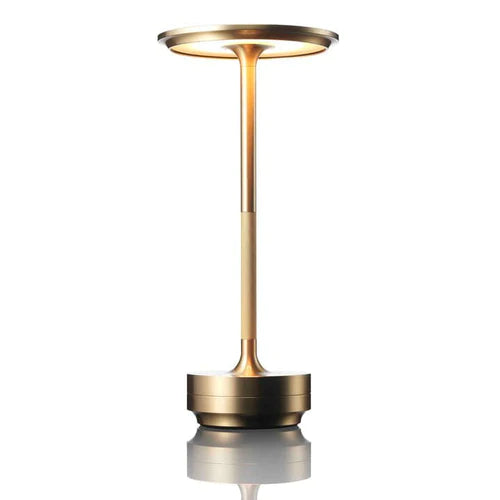 Stilvolle AuraGlow LED Tischlampe in Schwarz, kabellos und smart, schafft ein perfektes Ambiente.