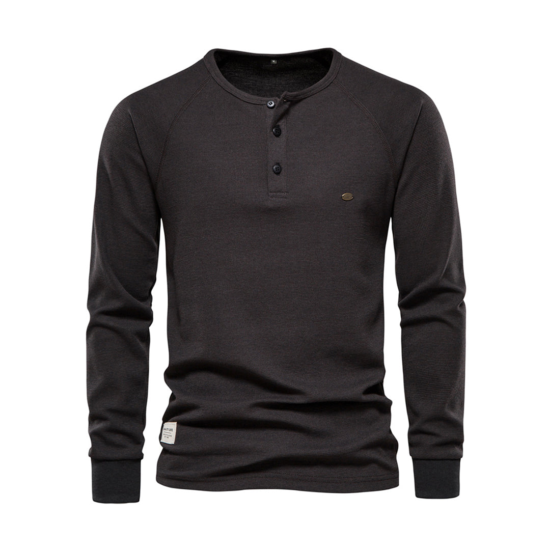 Eleganter Herrenpullover aus hochwertiger Strickware. Stilvolles Langarm-Oberteil für zeitlosen Komfort in der Freizeit.