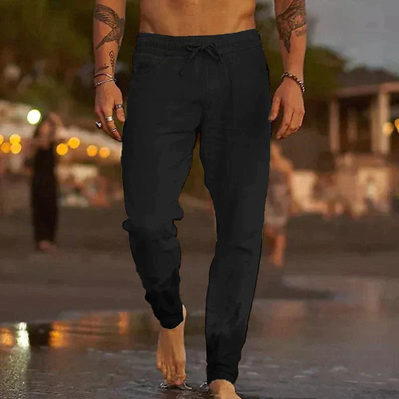 Atmungsaktive Herren-Freizeithose in Schwarz, leicht & komfortabel. Must-have für entspannte Sommertage.