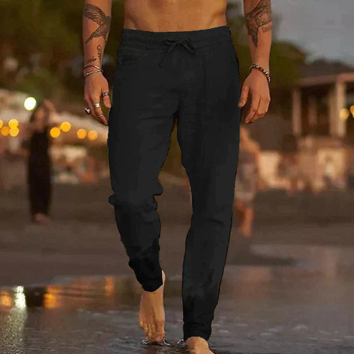 Atmungsaktive Herren-Freizeithose in Schwarz, leicht & komfortabel. Must-have für entspannte Sommertage.