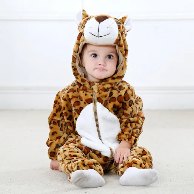 Lustiger Baby-Dino-Overall aus warmem Flanell. Ideal als gemütlicher Schlafanzug oder niedliches Tierkostüm.