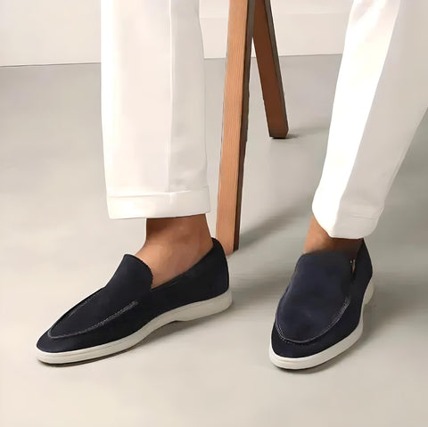 Moderne Herren Loafer Milo: vielseitige Slipper in Schwarz. Ideal als elegante Bequemschuhe für Business & Freizeit.
