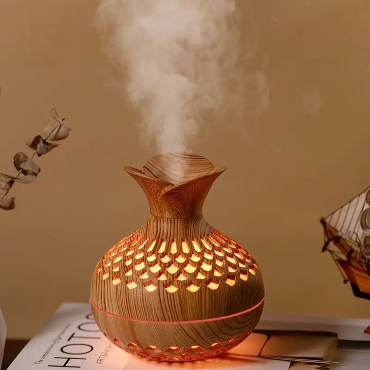 AromaBloom Duft-Diffuser für Aromatherapie und Entspannung. Stilvoller Luftbefeuchter für moderne Wohnkultur.