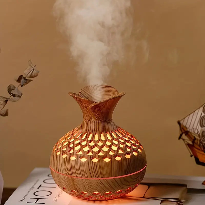 AromaBloom Duft-Diffuser mit sanftem LED-Licht. Ideal für beruhigendes Ambiente und Wellness im Schlafzimmer.