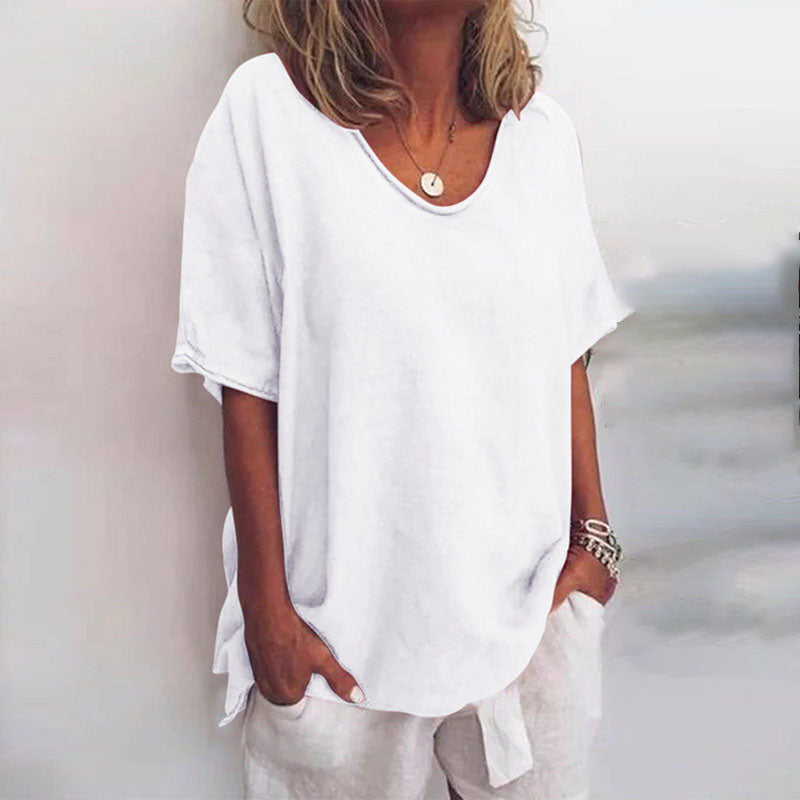 Klassisches Damen Basic Shirt mit Rundhalsausschnitt und lockerer Passform, kurzen Ärmeln, ideal für bequemen Alltagsstil.