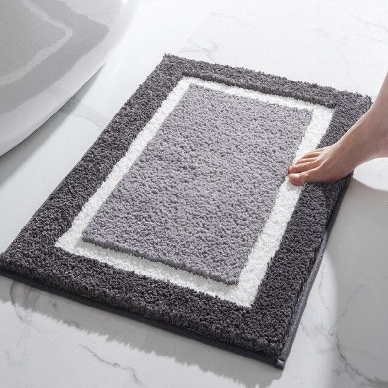 Moderne Badematte als stilvolles Badaccessoire; weich, komfortabel und rutschfest.