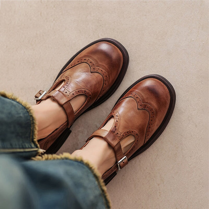 Damen Mary Janes, flach, mit verstellbarem Riemen und rutschfester Sohle. Ideal für Alltag & Business Casual.