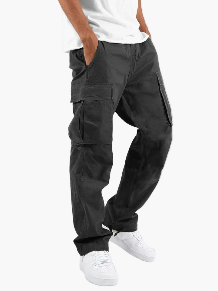 Bequeme Herren Cargo-Hose im Relaxed Fit. Ideal als Freizeithose mit vielen Taschen.
