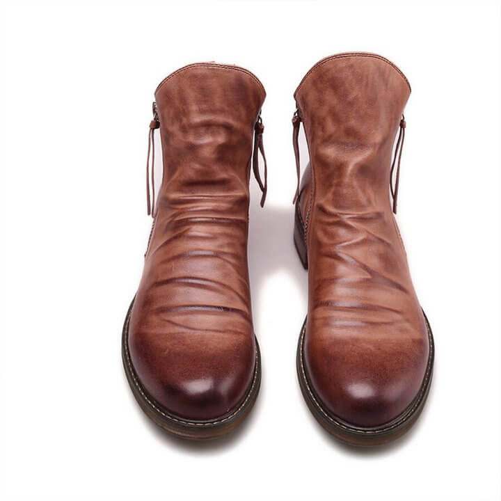 Klassische Herren Stiefel aus Glattleder, elegant, bequem und mit rutschfester Gummisohle.