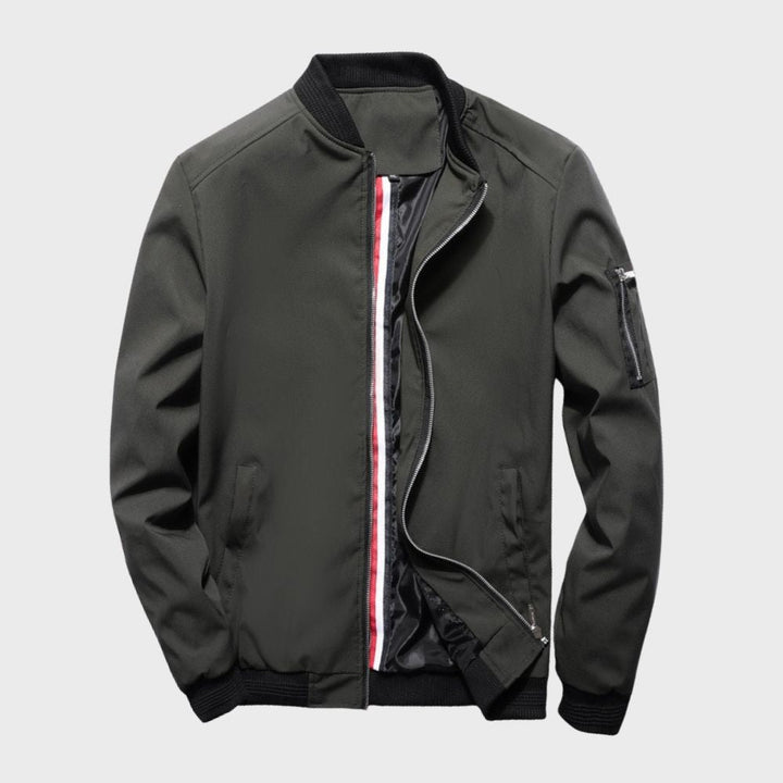 Stylische Herren Bomberjacke, ideal für moderne Herrenmode. Eine leichte und sportliche Übergangsjacke.