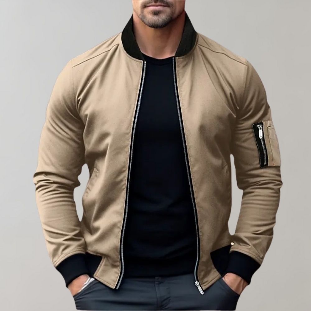 Elegante, leichte Herren Bomberjacke. Die vielseitige Übergangsjacke für stylische Alltagslooks.