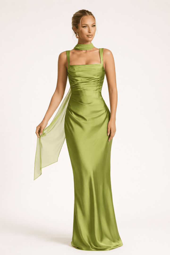 Elegantes ärmelloses Damen Maxikleid, slim fit, bodenlang mit Rundhalsausschnitt. Perfektes Sommer-Freizeitkleid.