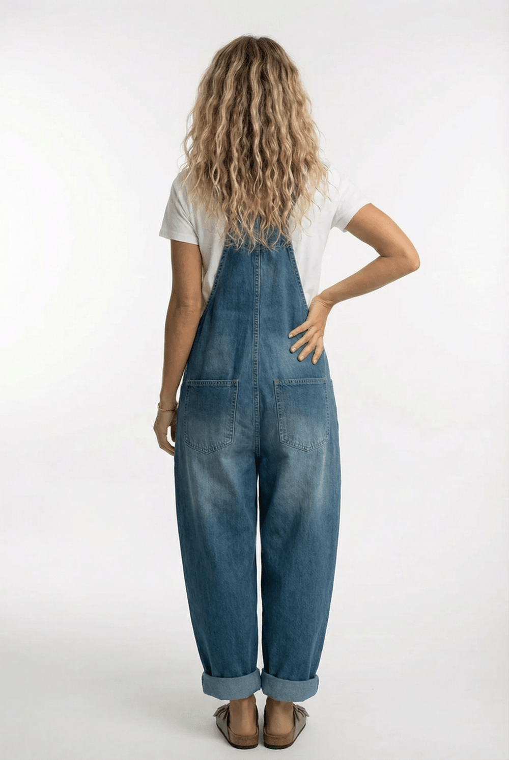 Lässige Damen Latzhose Relaxed Fit, ideal für Frühling & Sommer. Komfortabler Jumpsuit für entspannte Looks.