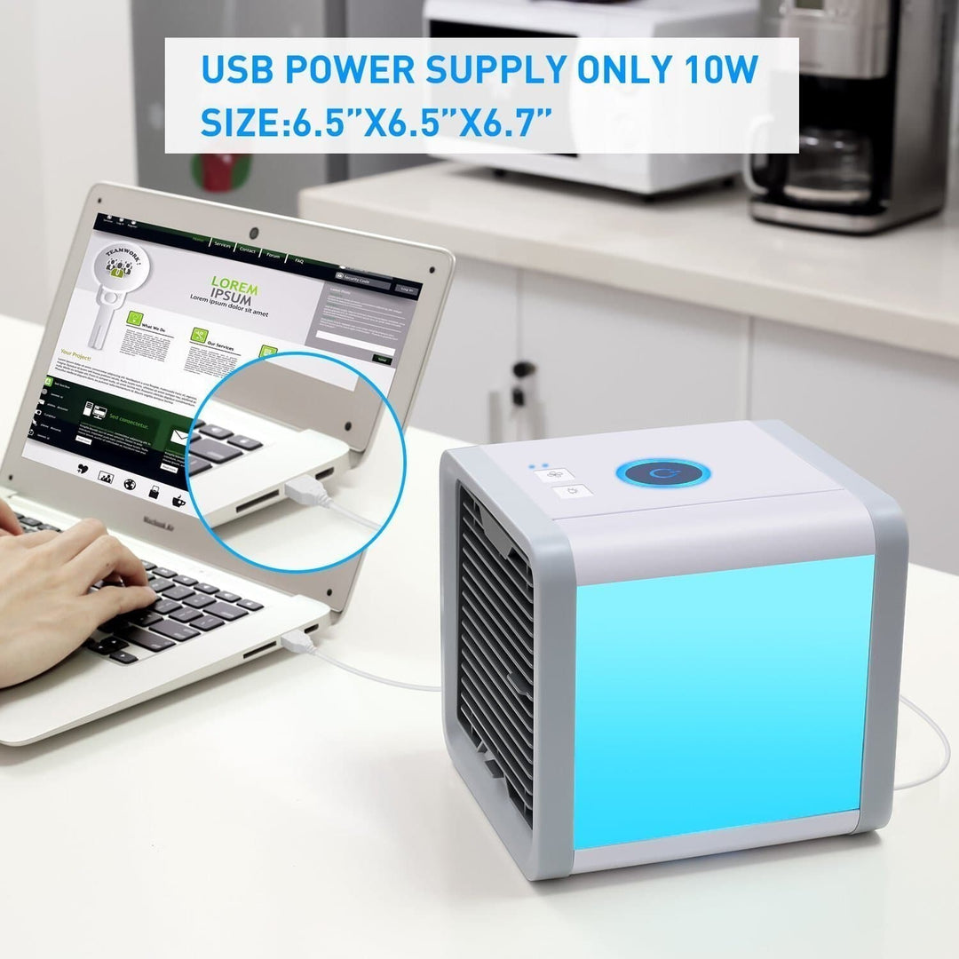 Effektive mobile USB Klimaanlage; kühlt und befeuchtet die Luft; perfekt für den Sommer im Büro oder Schlafzimmer.