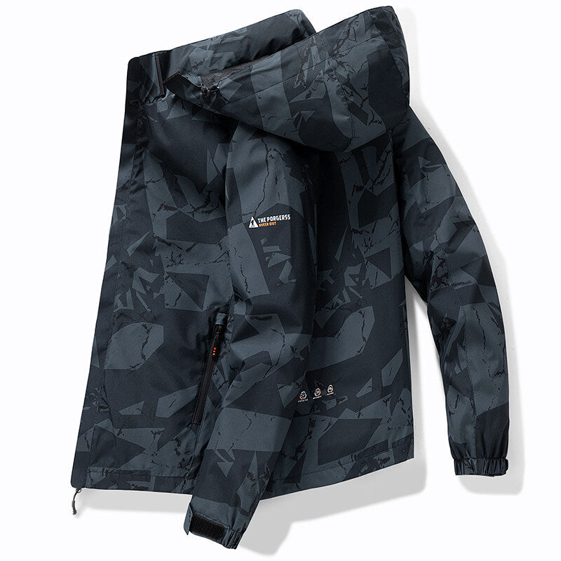 Stilvolle Herren Sportjacke, winddicht & wasserdicht, mit Kapuze. Perfekt als Freizeit- & Winterjacke.