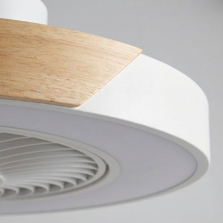 Flüsterleiser LED-Deckenventilator mit dimmbarem Licht, Fernbedienung & effektiver Luftzirkulation.