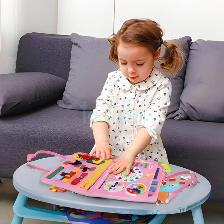 Bildungsspielzeug für Kleinkinder: Montessori Beschäftigungsbrett zur Sinnesförderung. Tolle Geschenkidee.
