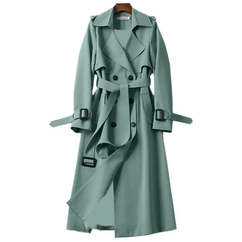 Modischer langer Damen Trenchcoat mit Bindegürtel betont die Taille, ideal für Herbst und Frühling.