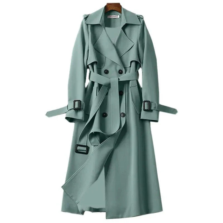 Modischer langer Damen Trenchcoat mit Bindegürtel betont die Taille, ideal für Herbst und Frühling.
