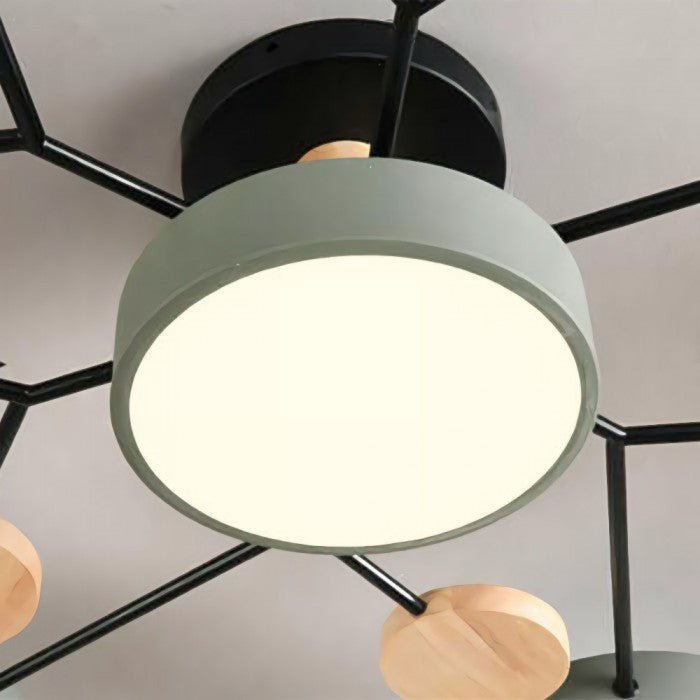Verzweigte LED-Deckenlampe, modern. Skandinavische Designbeleuchtung für stilvolle Räume.
