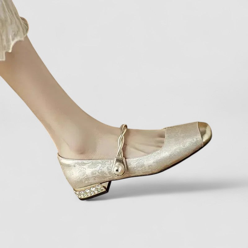 Klassische Damen Mary Janes mit Vintage-Design & orthopädischem Fußbett für besten Komfort.