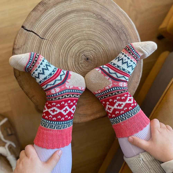 Kuschelige Wintersocken im nordischen Stil, 5 Paar Thermo-Socken für Damen und Herren.
