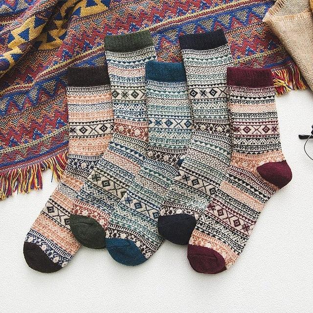 Hochwertige, gemusterte Thermo-Wintersocken im 5er-Set, unisex, für gemütliche Wintertage.