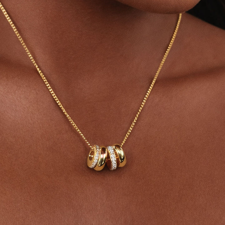 Elegante Damen-Halskette mit Zirkon-Anhänger in Gold. Wasserfest & hypoallergen, perfekter Alltagsschmuck.