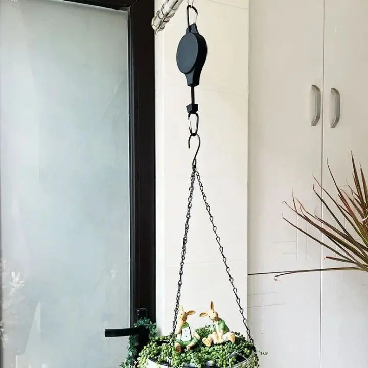 Robustes Flaschenzug-Aufhängesystem für Hängepflanzen, ideal für Balkon, Garten & Heimdekoration.