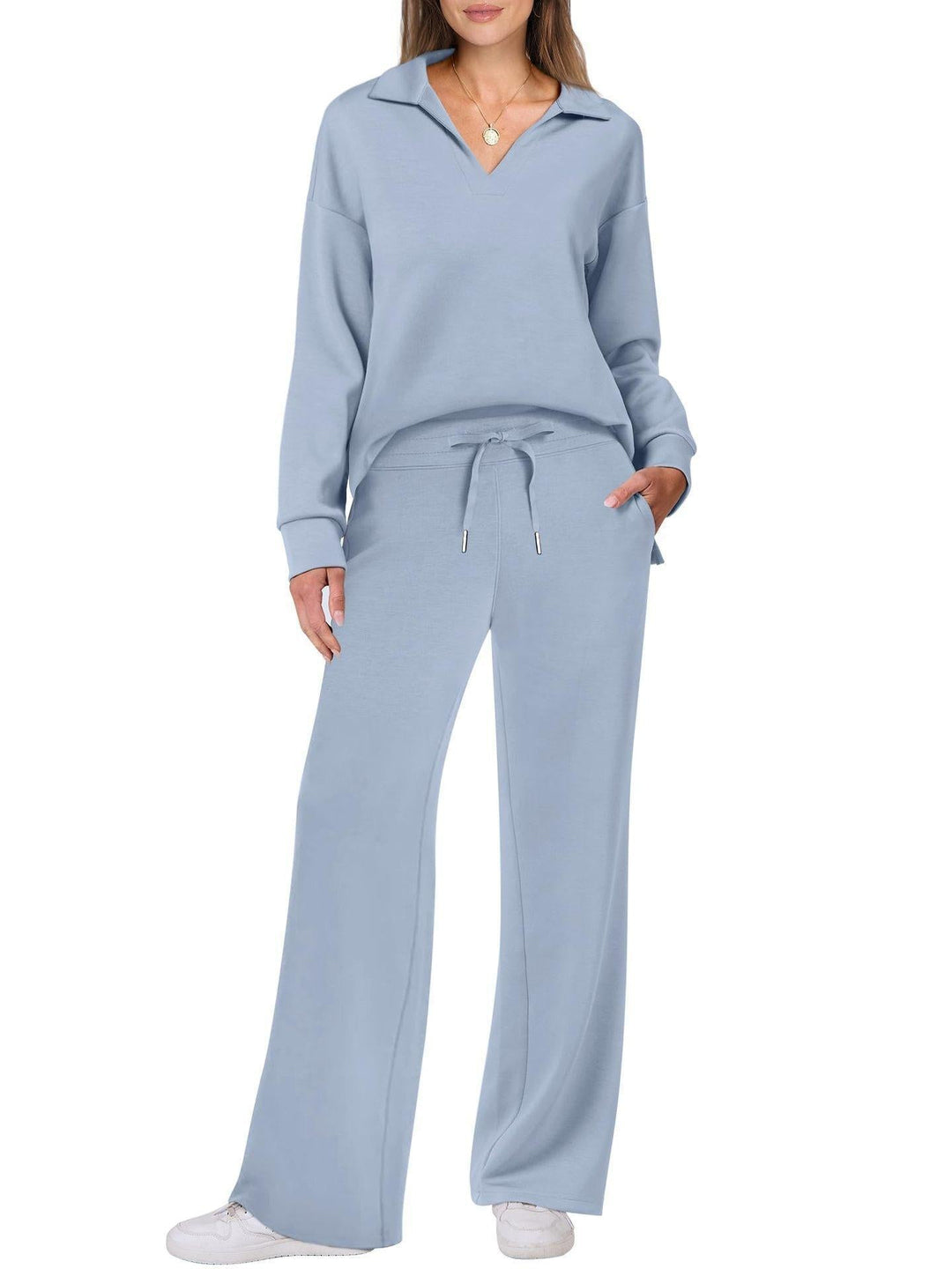 Schickes Damen Komfortset: V-Ausschnitt Oberteil & weite Hose; perfekt als Hausanzug.