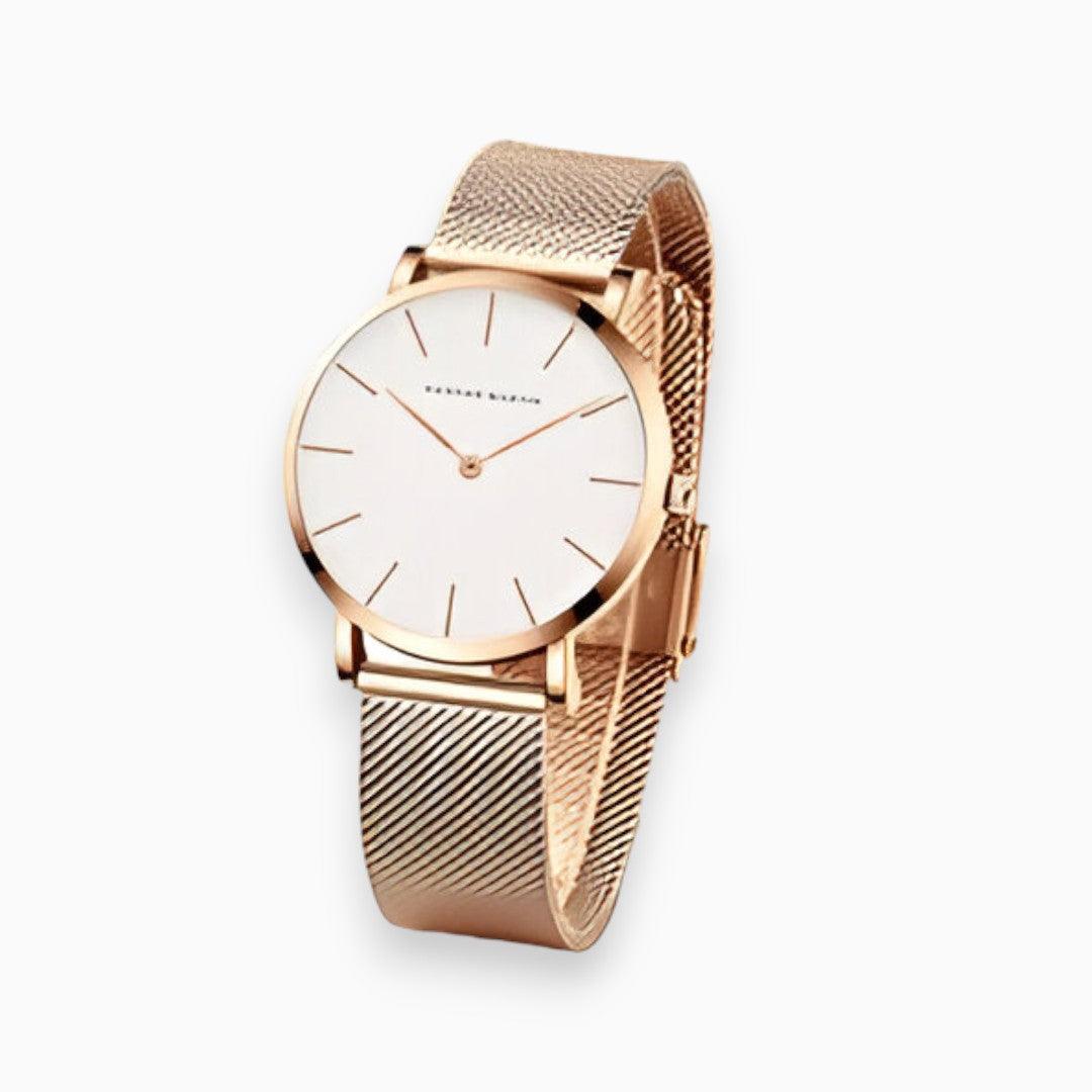 Elegante Damen Titan Armbanduhr Elara in silberner Ausführung, stilvolles Mode-Accessoire für jeden Anlass.