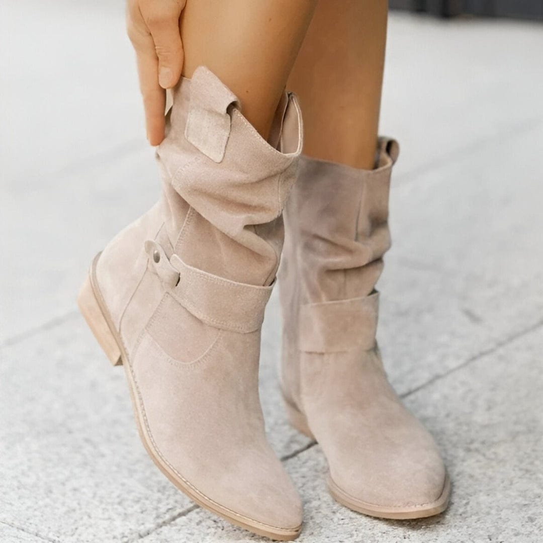Bequeme, robuste beige Damen Freizeitstiefel für Herbst & Frühling. Perfekte Slouch Stiefel für den Alltag.