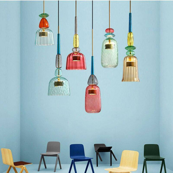 Energiesparende bunte LED-Deckenleuchte, modern, für stilvolles Zuhause, als Wohnzimmerlampe.