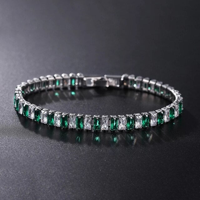 Schmuck-Tennisarmband, unisex, mit funkelnden Zirkonia. Ein luxuriöses Modeaccessoire für alle.