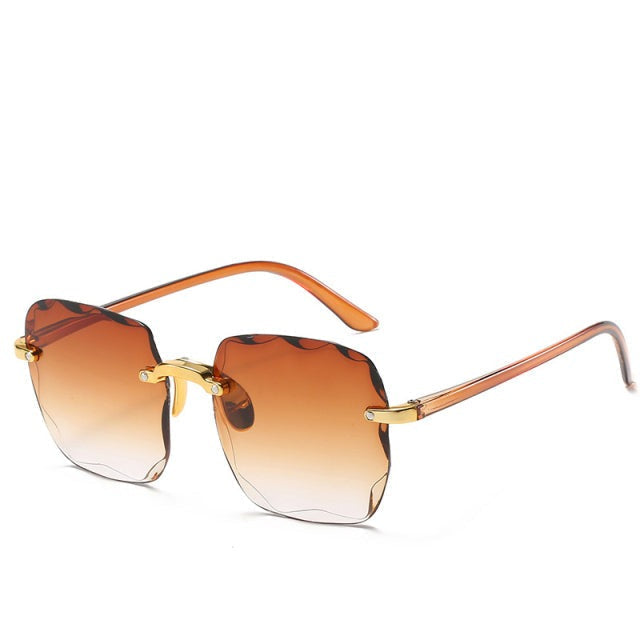 Elegante Clea Sonnenbrille, randlos, eckig, bietet UV400-Schutz. Perfektes Sommer-Accessoire für Unisex.