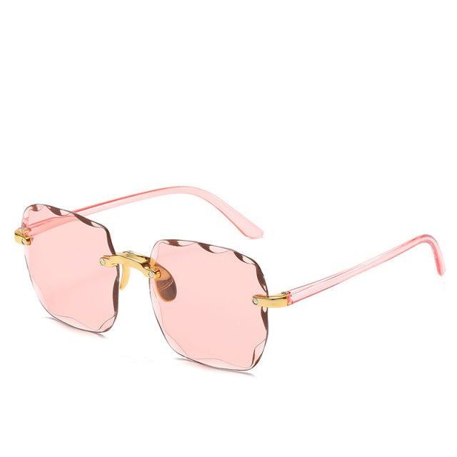 Klare Sicht mit Clea: Randlose, eckige Sonnenbrille mit UV400-Schutz. Das ideale Accessoire für den Sommer.