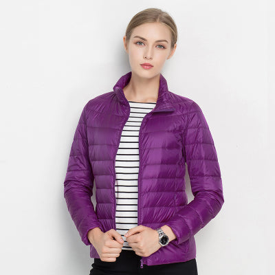 Stylische, packbare Damen-Daunenjacke Diana, eine leichte Steppjacke für Reise & Alltag.